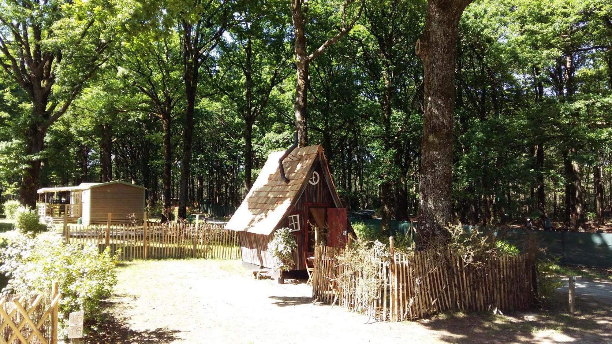 Camping Oaki Mesnard-la-Barotière Exteriör bild