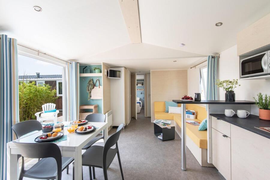 Camping Oaki Mesnard-la-Barotière Exteriör bild