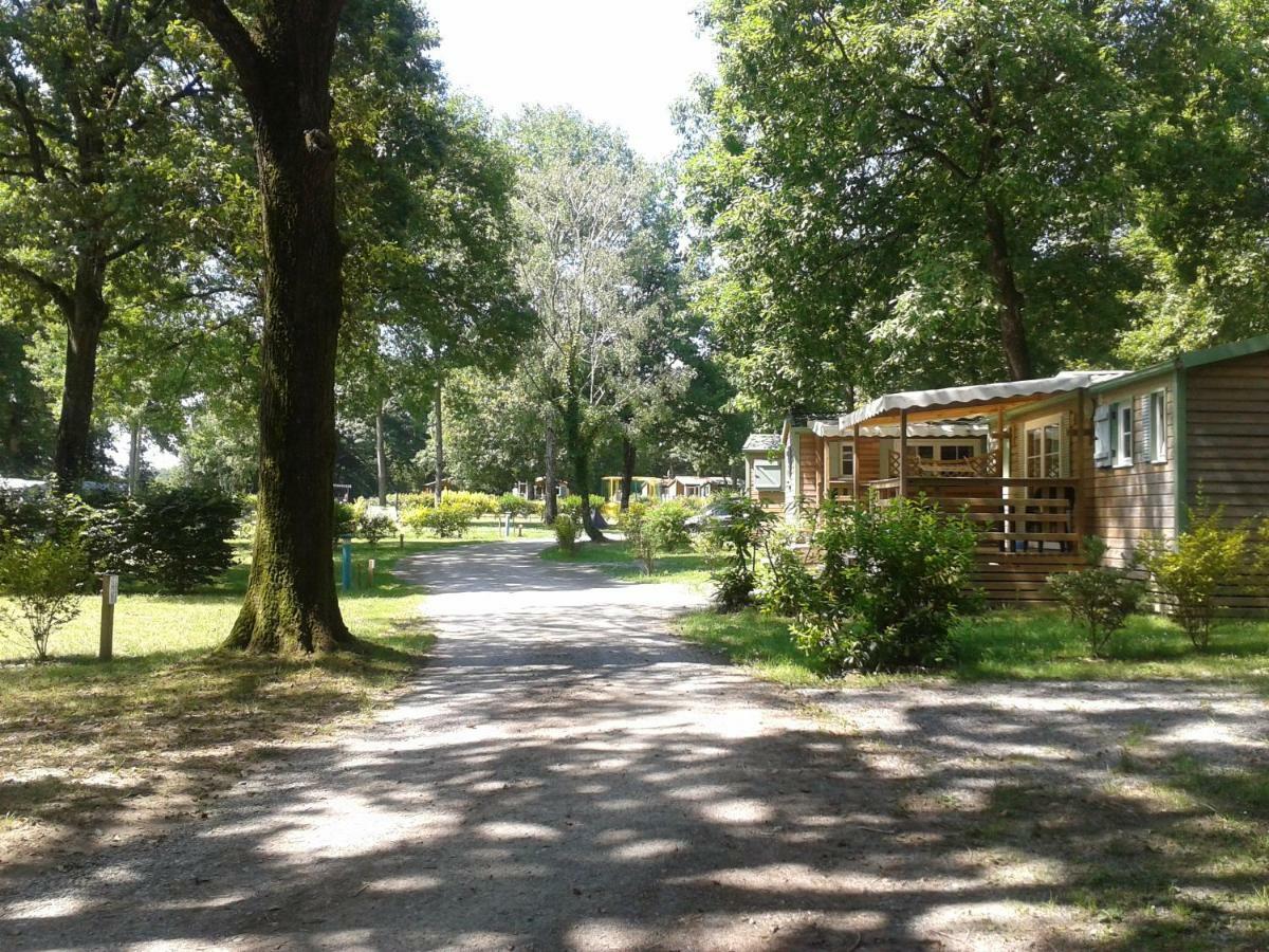 Camping Oaki Mesnard-la-Barotière Exteriör bild